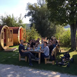 Resort Naturama - Naturparkcamping Und Fasshotel, Beilngries